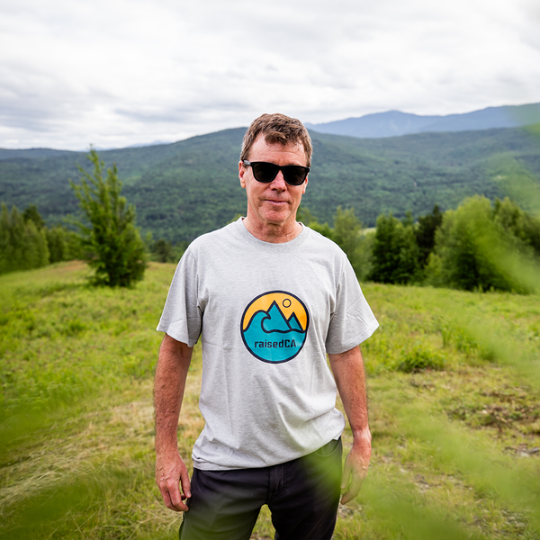 raisedCA California State Badge Men's T-Shirt